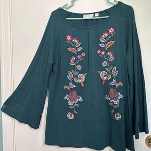 Belle by Kim Gravel slum knit embroidered tunic, size medium